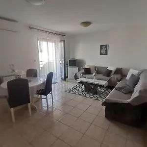  Apartman Petrica